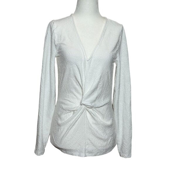 Nic+Zoe Womens Size S White Embossed Twist Front V-Neck Top Long Sleeve Stretch - Picture 2 of 8
